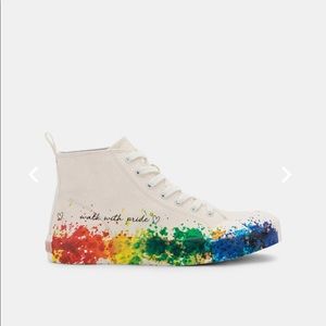 Dolce Vita V-BRYCEN-P
COLOR: RAINBOW